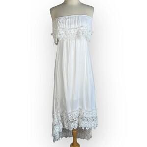 Solitaire Swim White Off-Shoulder Swimsuit Cover-Up – Size Medium